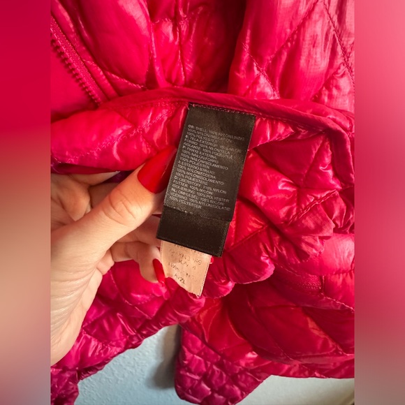 The NorthFace Women’s Thermoball Jacket - Picture 7 of 7